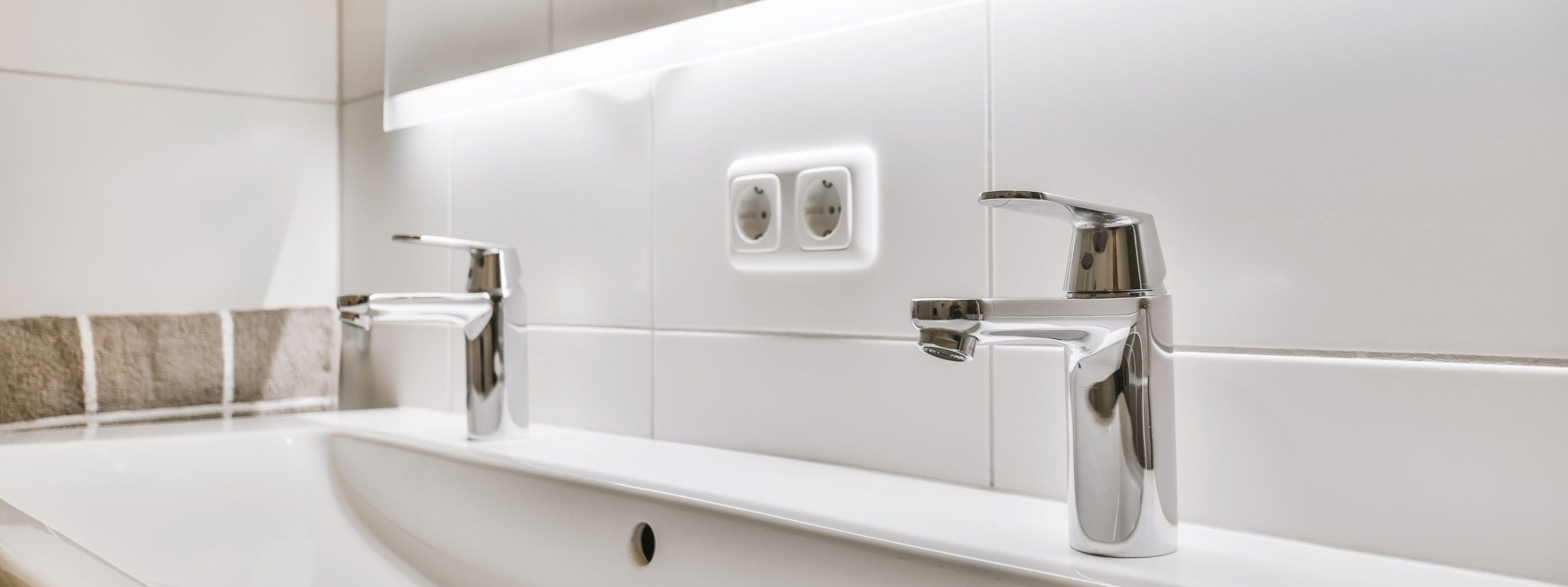 Bathroom lighting ideas for the midnight hour.